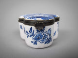 18th Century Delft Trefoil Hinged Lid Trinket Box - Adriaen Pynacker Design. - Harrington Antiques